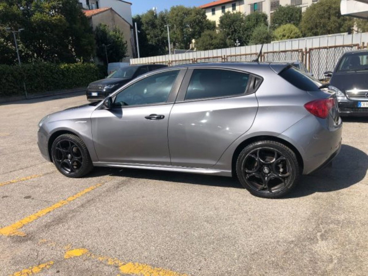 Alfa Romeo Giulietta 1.6 JTDm Super 120cv (7)