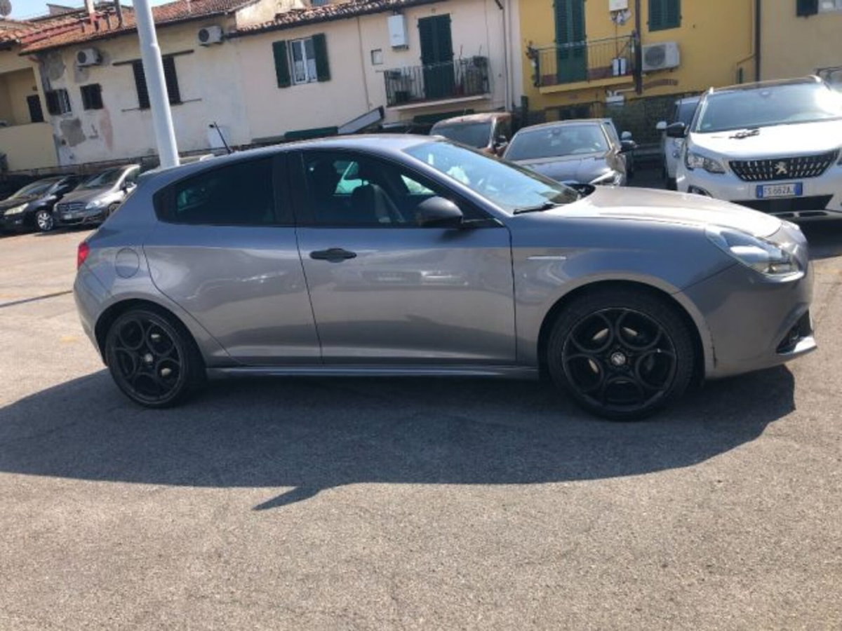 Alfa Romeo Giulietta 1.6 JTDm Super 120cv (8)