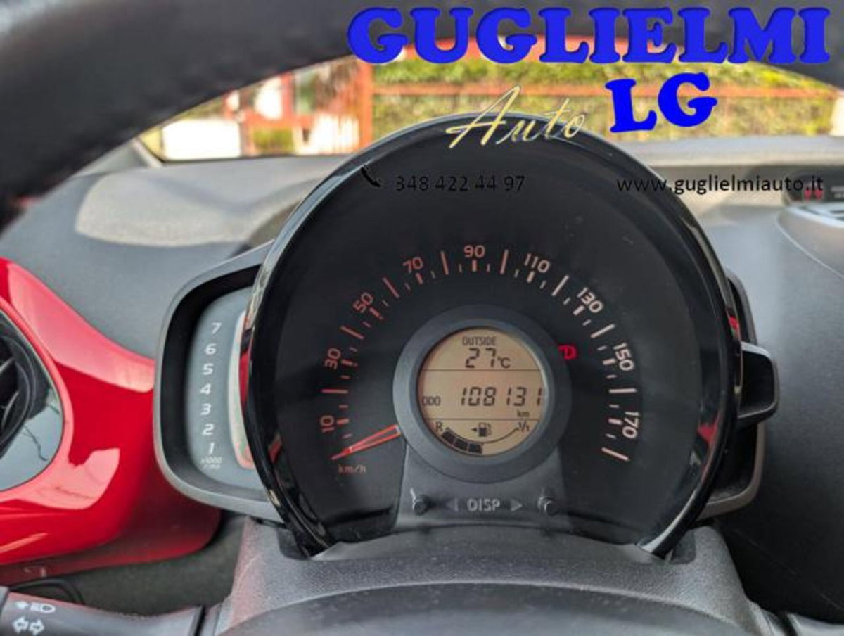 Toyota Aygo 1.0 VVT-i 69 CV 5 porte x-wave (14)