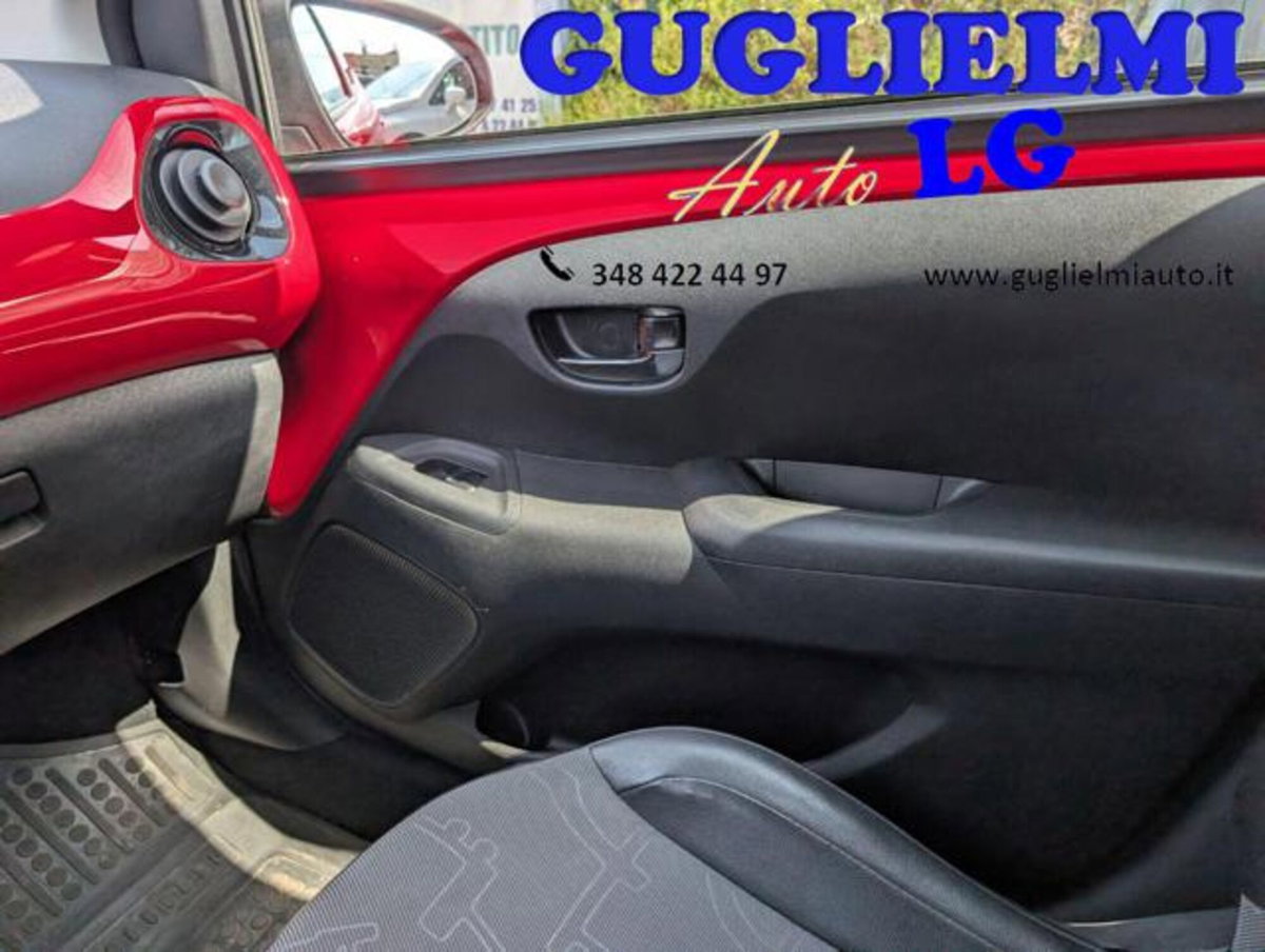Toyota Aygo 1.0 VVT-i 69 CV 5 porte x-wave (17)