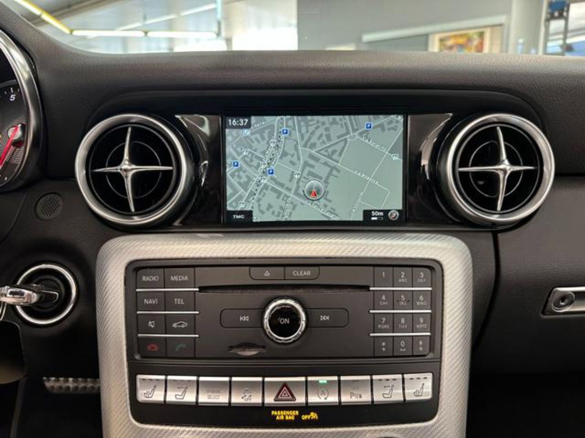 Mercedes-Benz SLC 200 Sport (11)