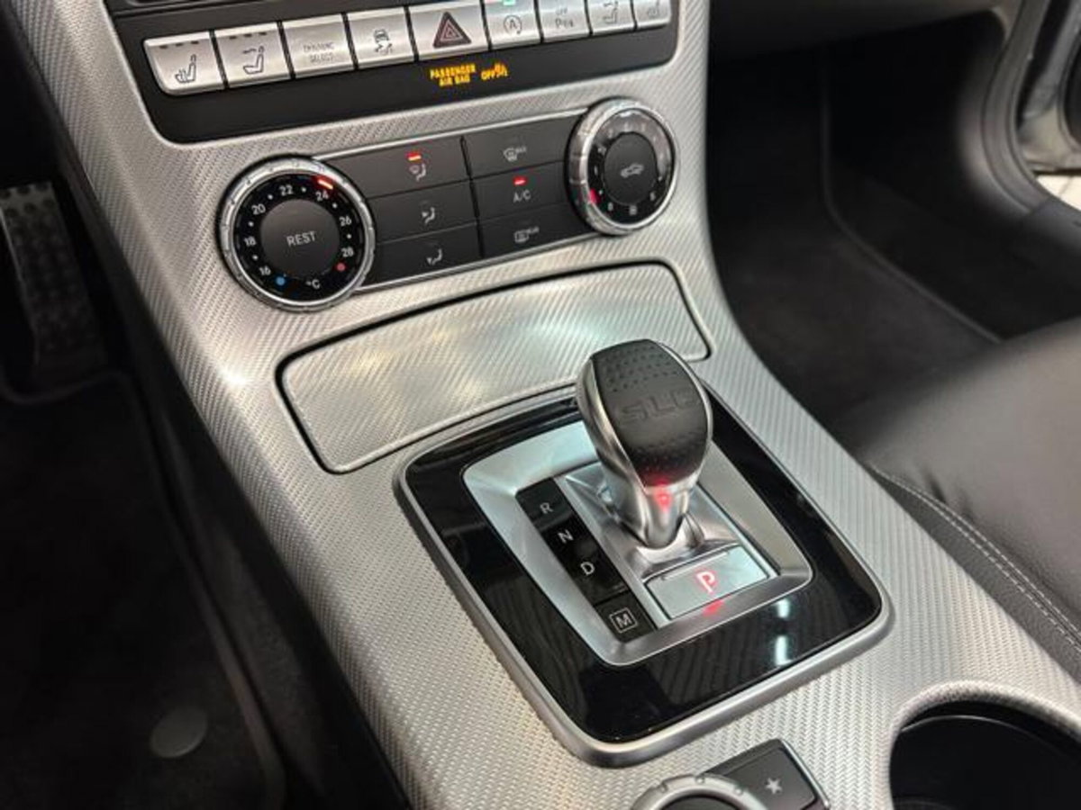 Mercedes-Benz SLC 200 Sport (13)