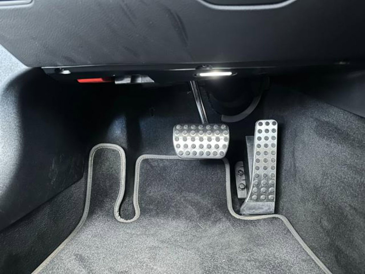 Mercedes-Benz SLC 200 Sport (18)