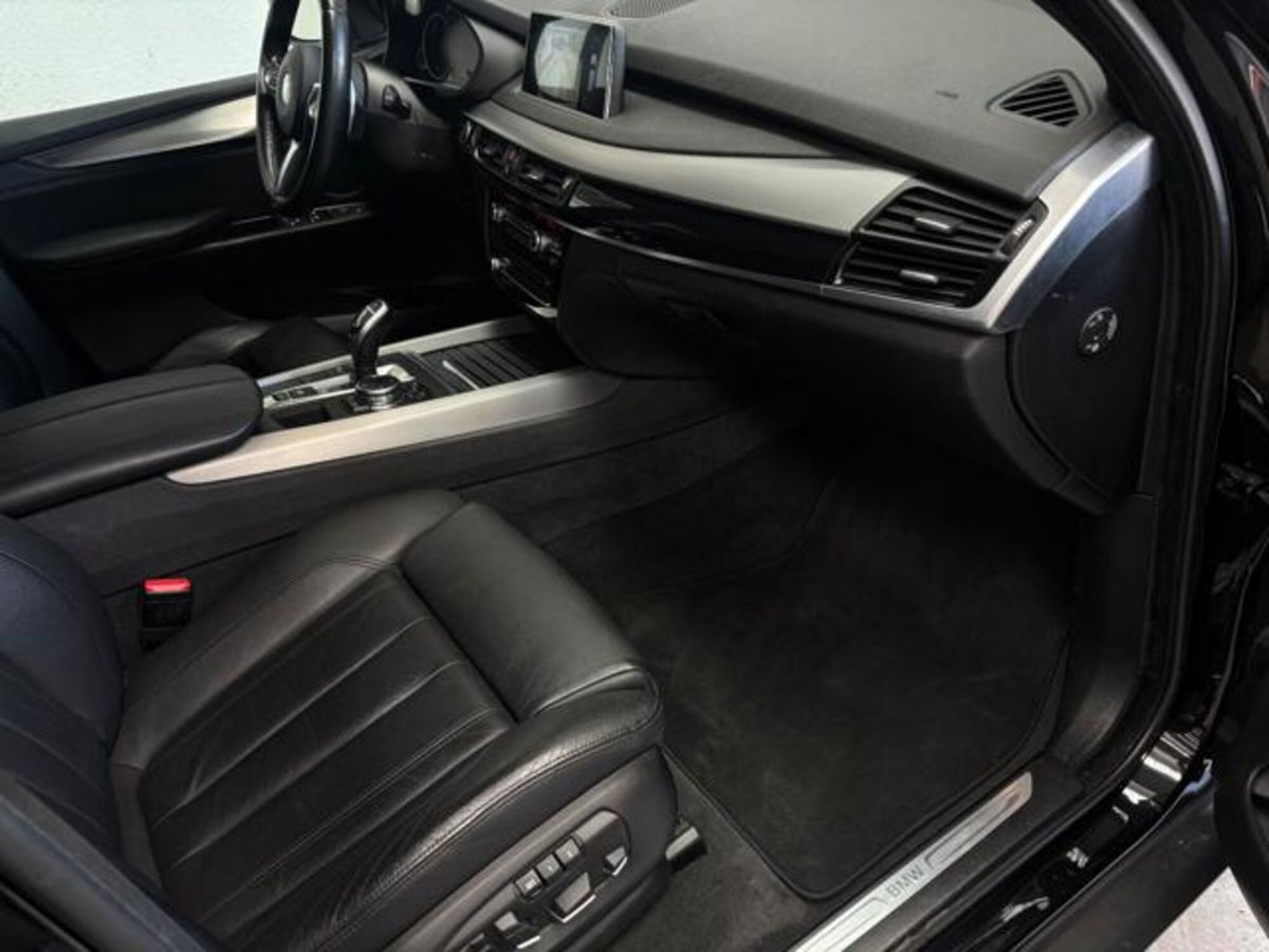 BMW X5 xDrive50i (12)