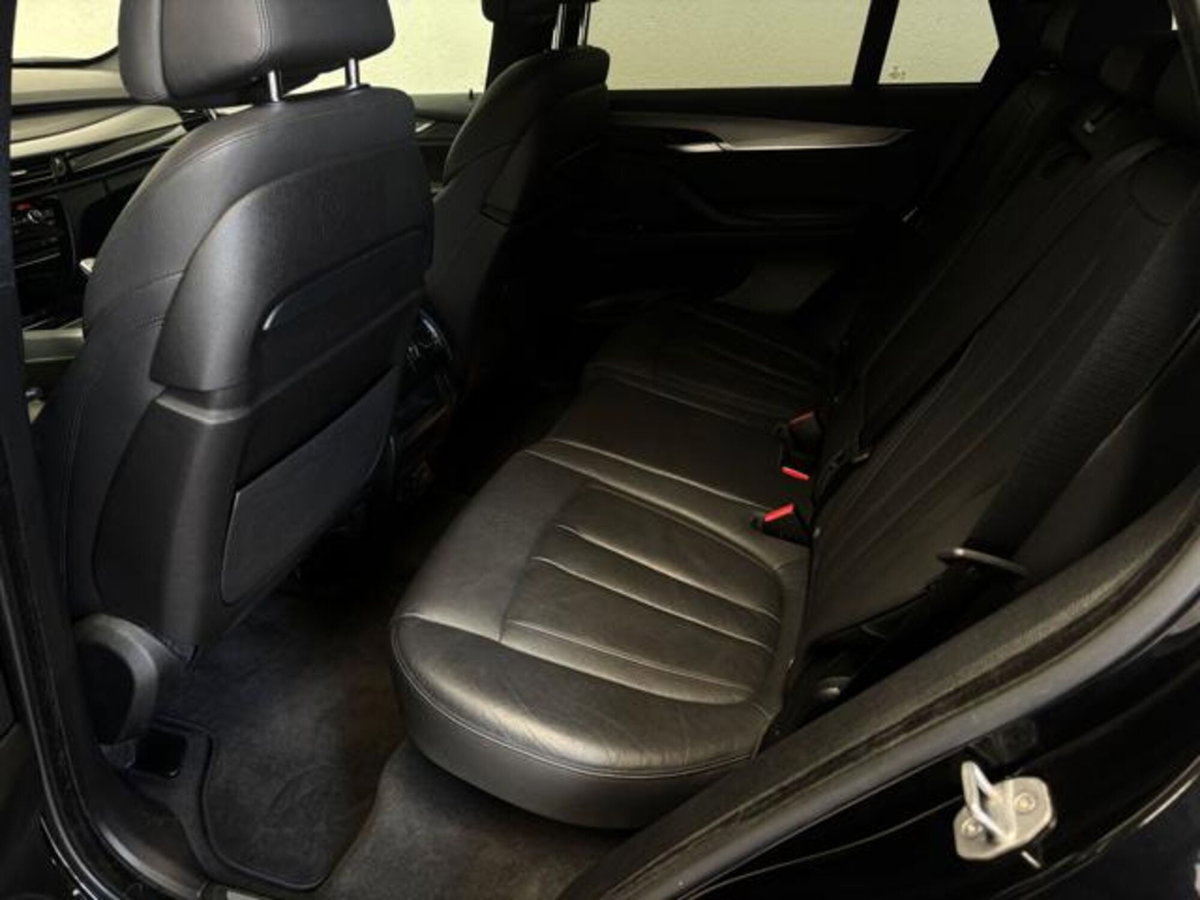 BMW X5 xDrive50i (5)
