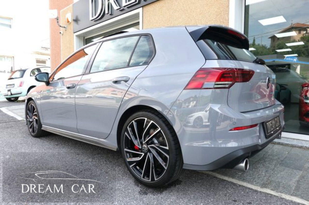 Volkswagen Golf 2.0 tsi GTI MT Ultimate 245cv (3)