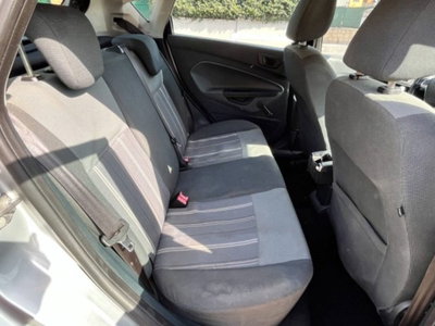 Ford Fiesta 1.2 82CV 5 porte (8)