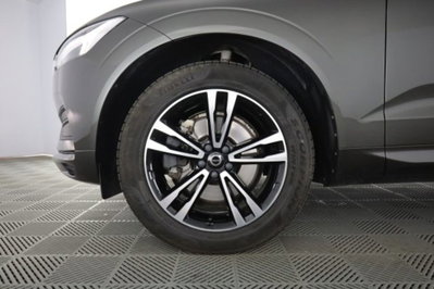 Volvo XC60 B4 (d) AWD Geartronic Business Plus (8)