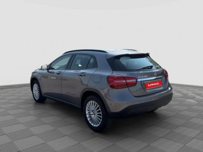 Mercedes-Benz CLA Shooting Brake 200 d Automatic Business (3)