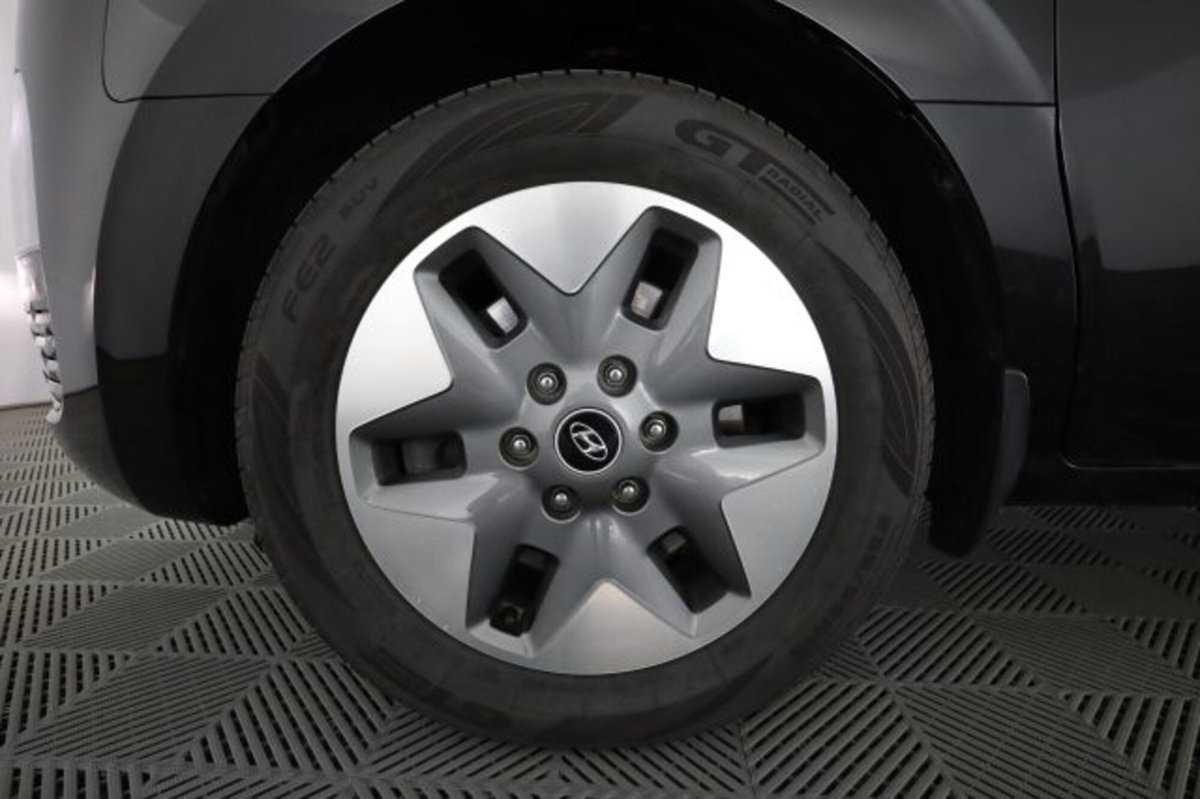 Hyundai Staria 2.2 2wd auto (9)