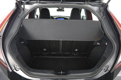 Toyota Aygo X 1.0 Lounge Air 72cv s-cvt (6)