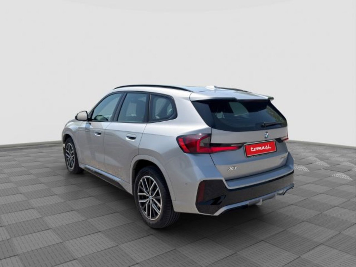 BMW X1 sDrive 18i Msport (3)