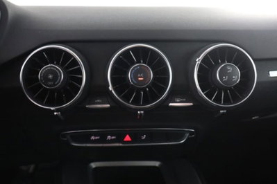 Audi TT Coupé 1.8 TFSI (10)