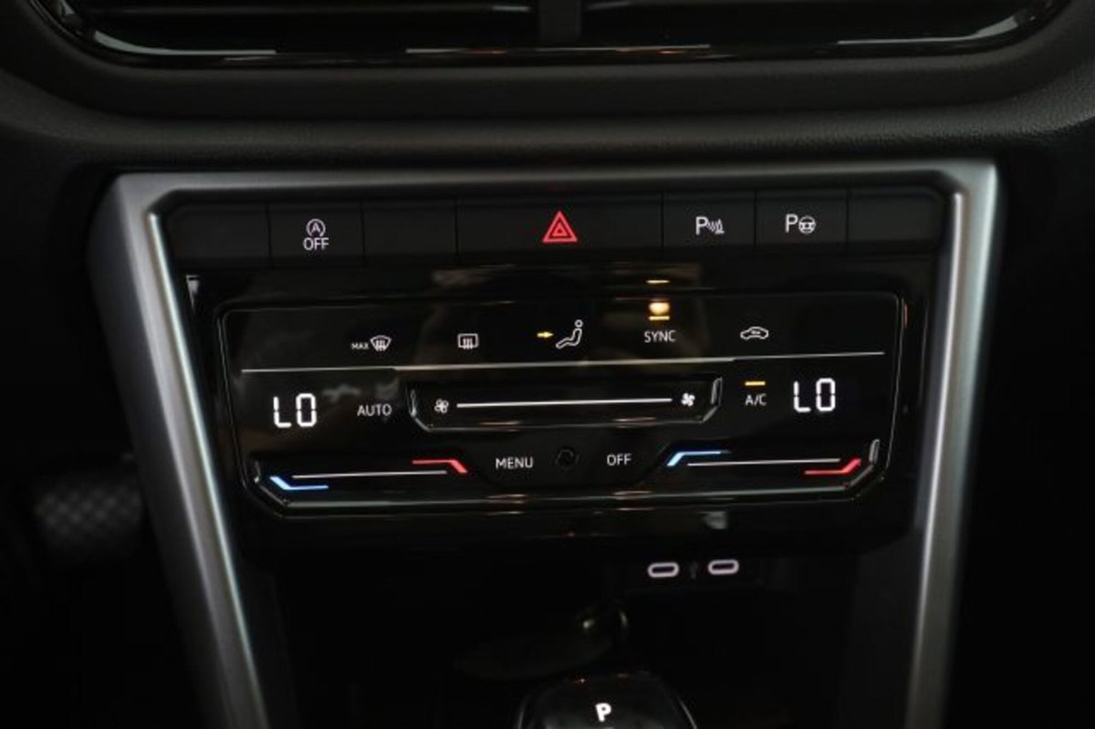 Volkswagen T-Roc 1.5 tsi Life dsg (12)
