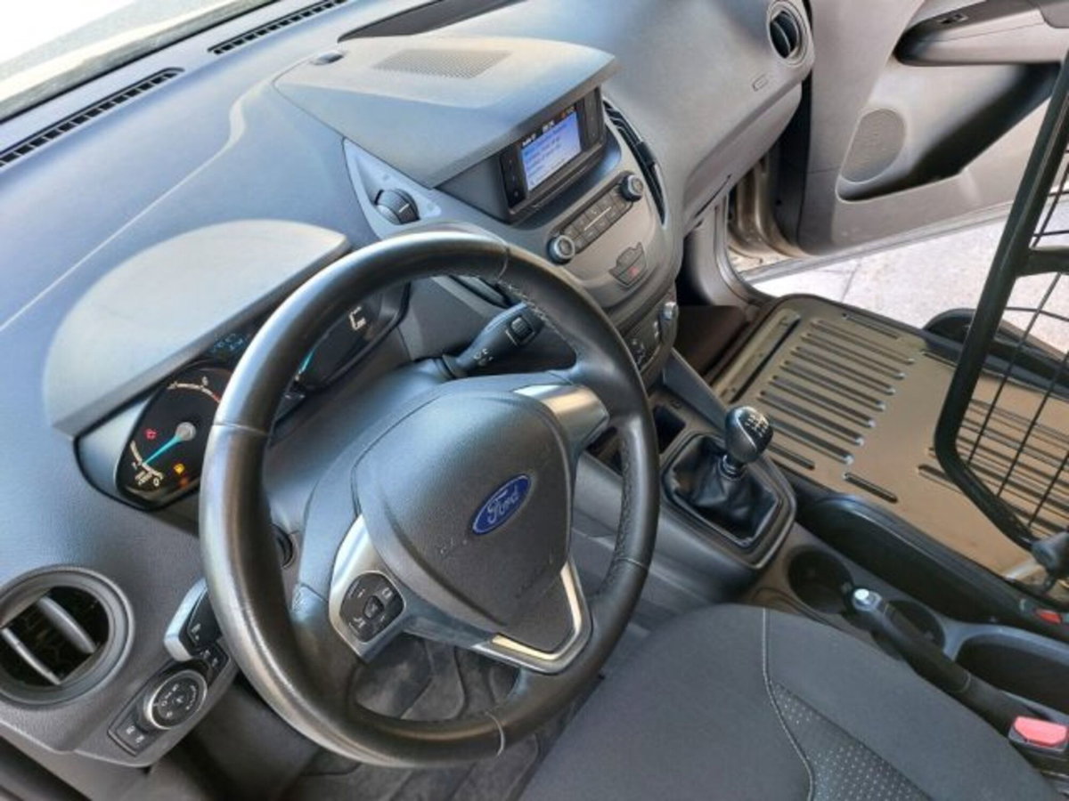 Ford Transit Courier 1.0 EcoBoost 100CV  Titanium (14)