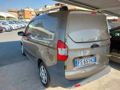 Ford Transit Courier 1.0 EcoBoost 100CV  Titanium (3)