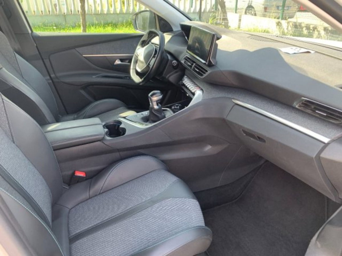 Peugeot 3008 BlueHDi 130 S&S EAT8 Allure Pack (9)