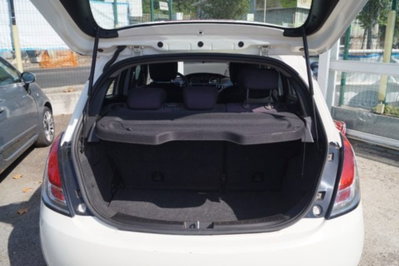 Lancia Ypsilon 1.2 69 CV 5 porte Silver (7)