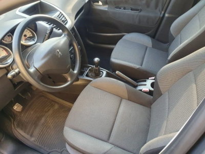 Peugeot 207 HDi 70CV 5p. X Line Business (10)
