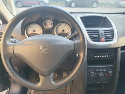 Peugeot 207 HDi 70CV 5p. X Line Business (11)
