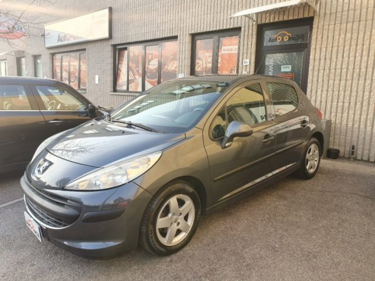Peugeot 207 HDi 70CV 5p. X Line Business (4)
