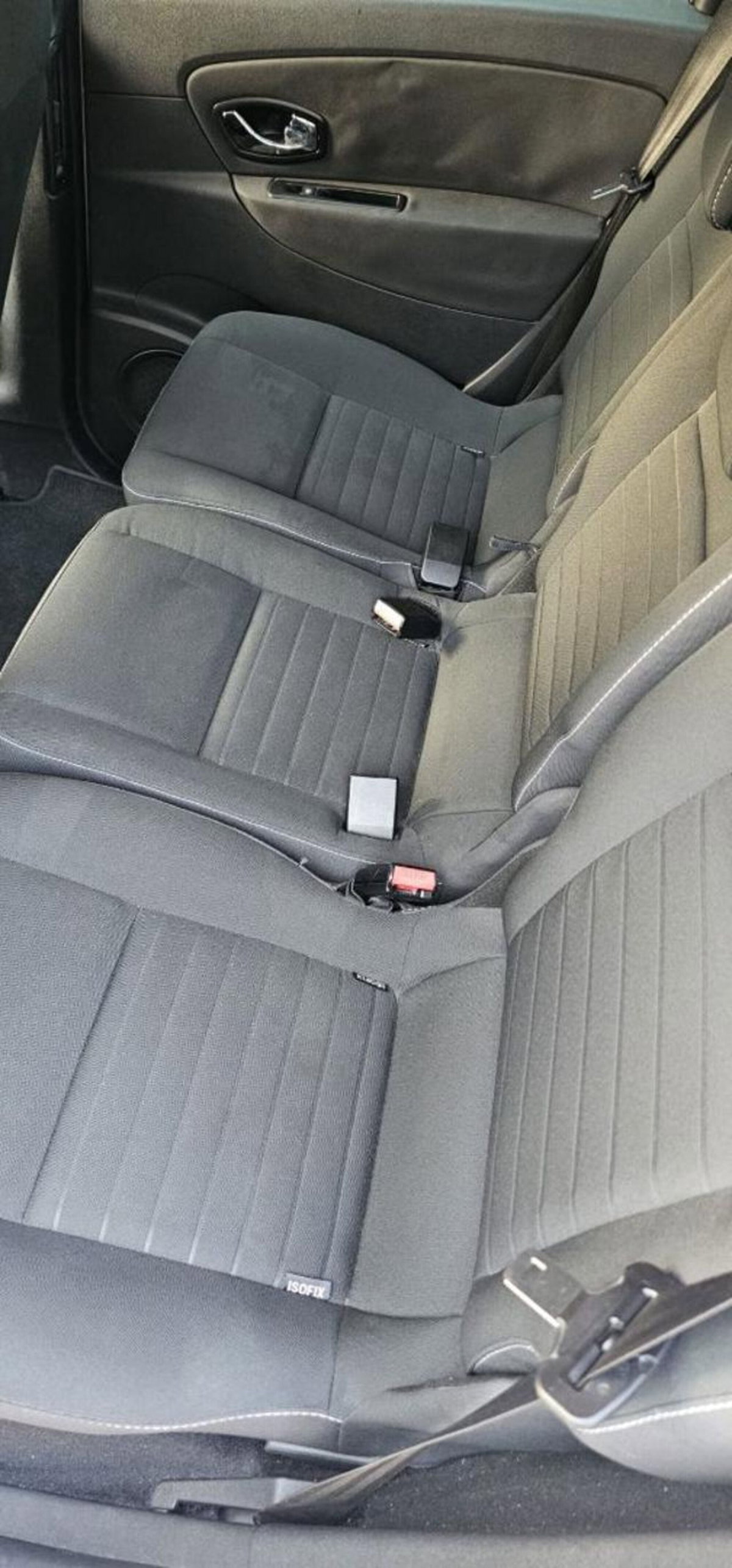 Renault Scenic E-Tech Electric XMod dCi 110 CV EDC Limited (17)