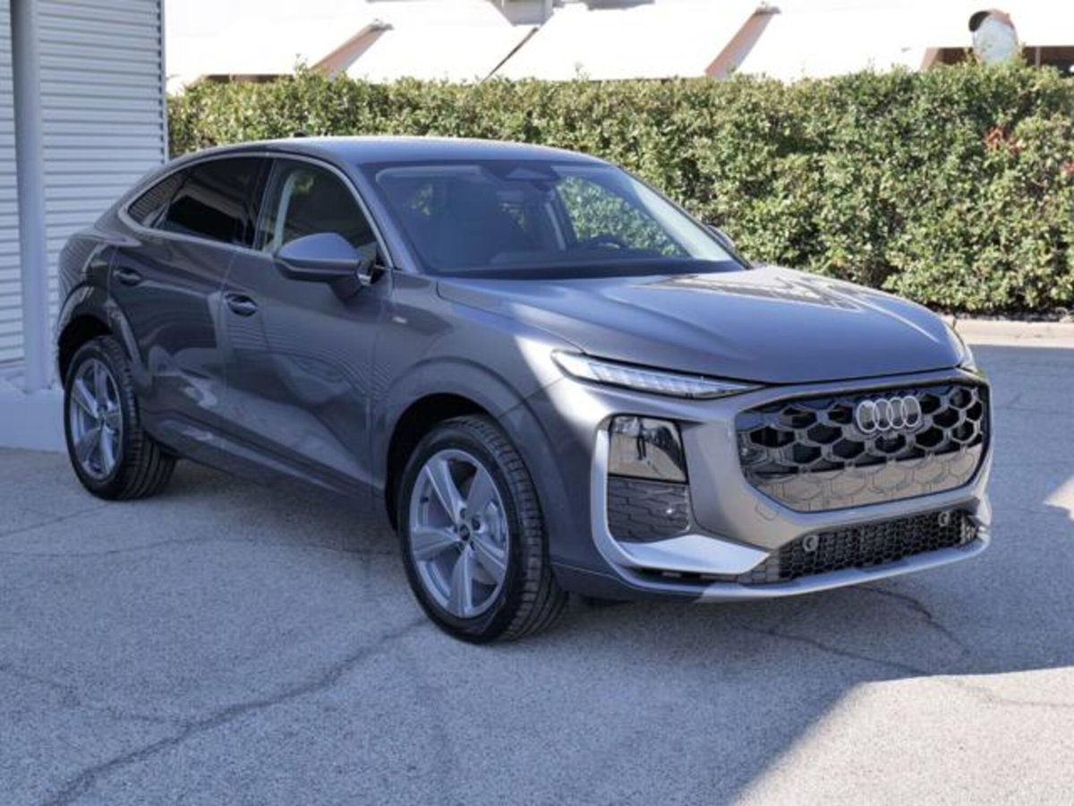 Audi Q3 Sportback 2.0 tdi S line edition 150cv s-tronic (4)