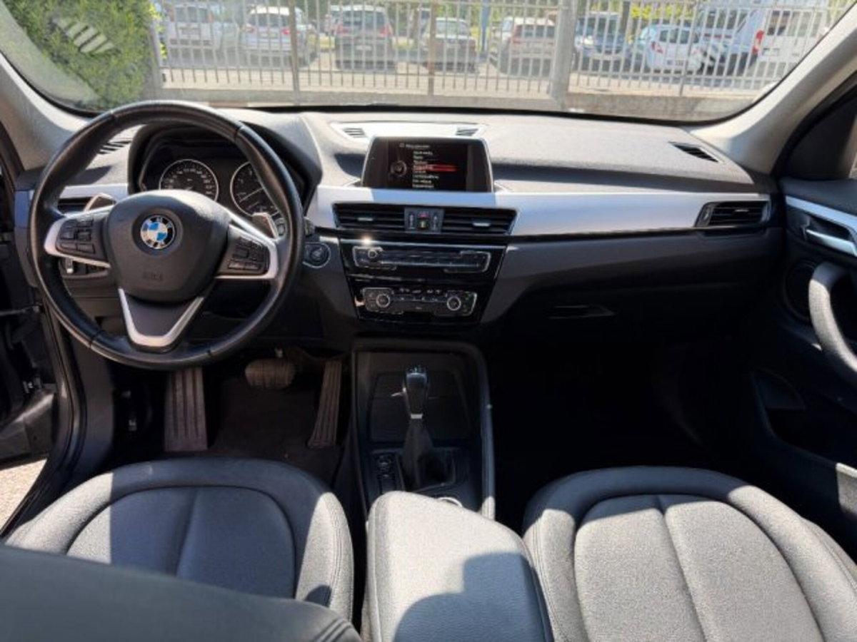 BMW X1 sDrive18d Business (10)