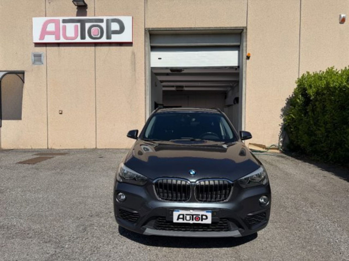 BMW X1 sDrive18d Business (2)