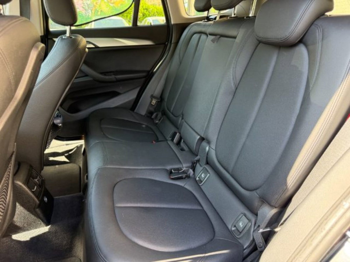 BMW X1 sDrive18d Business (9)