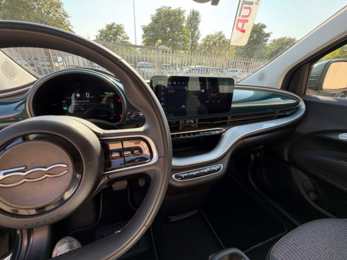 Fiat 500e Icon Berlina 42 kWh (11)