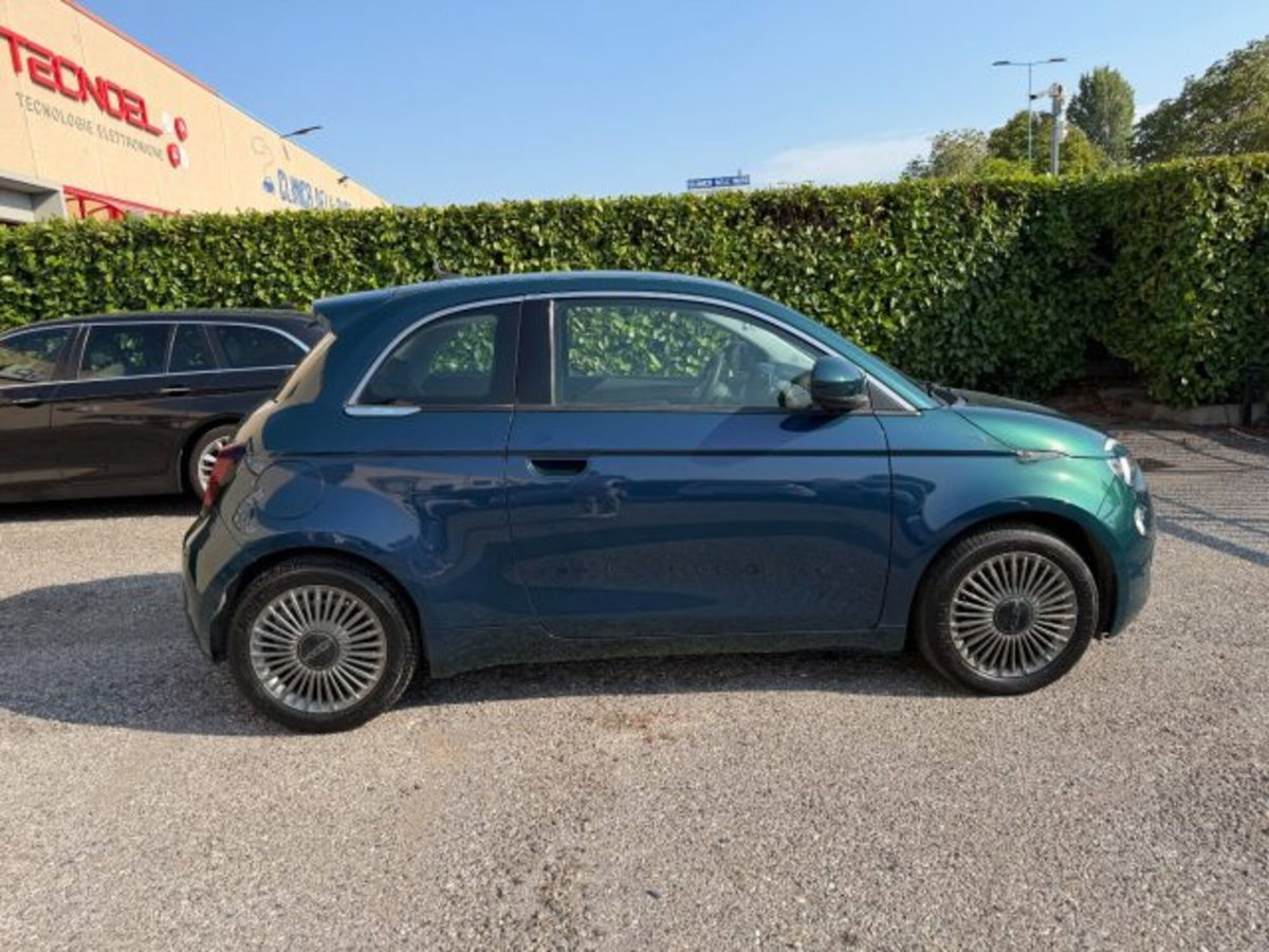 Fiat 500e Icon Berlina 42 kWh (4)