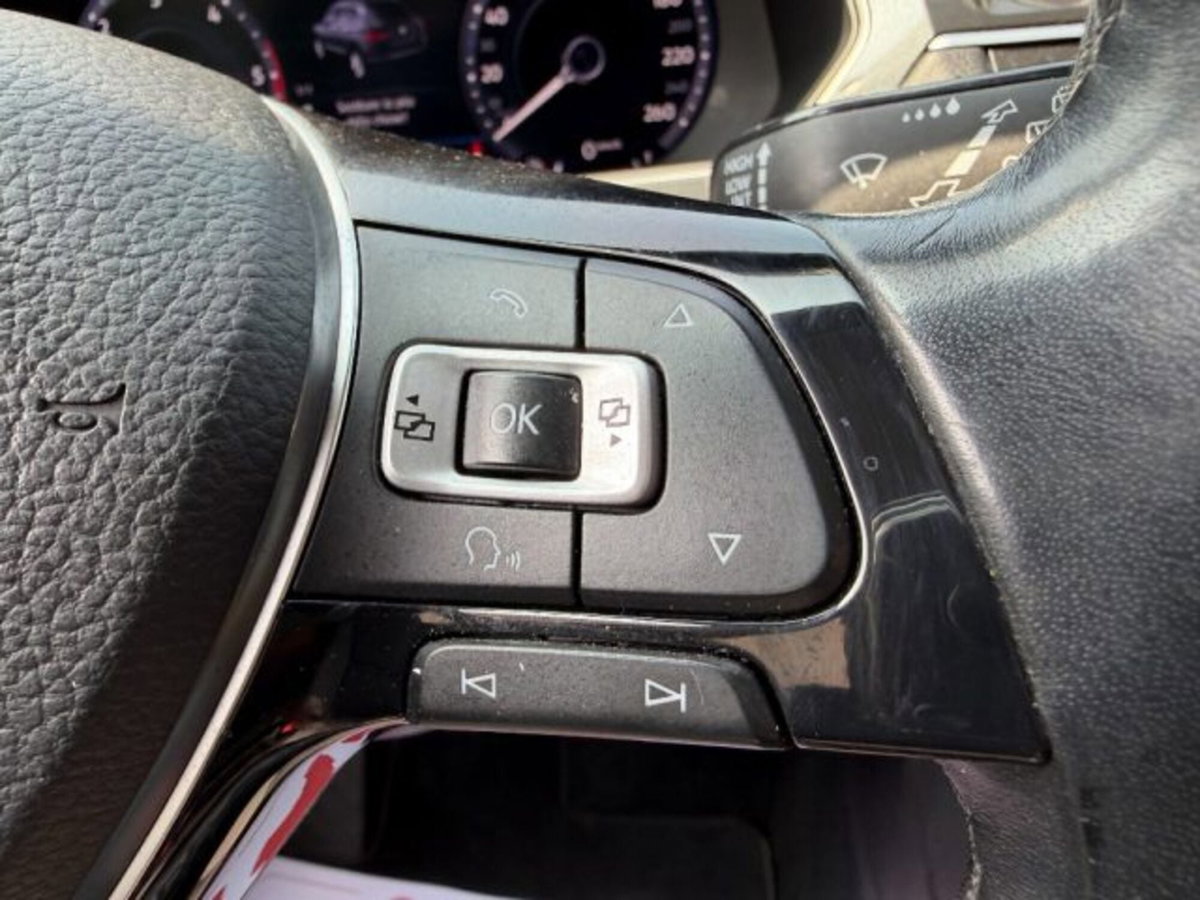 Volkswagen Tiguan 1.6 TDI SCR Business BlueMotion Technology (15)