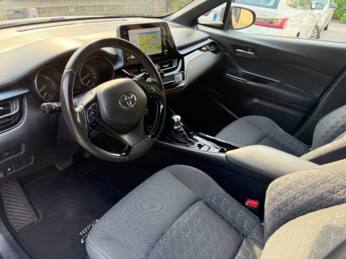 Toyota Toyota C-HR 2.0 Hybrid E-CVT Lounge (9)