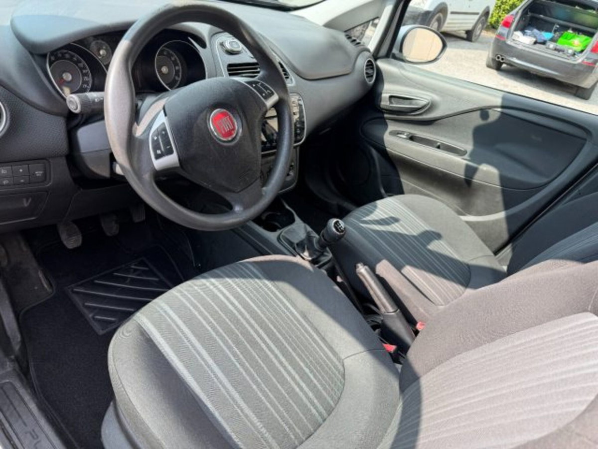 Fiat Punto Evo 1.3 Mjt 75 CV 5 porte Dynamic (8)