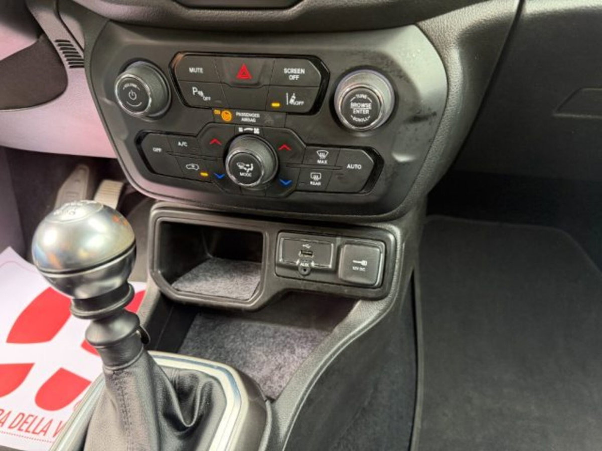 Jeep Renegade 1.0 T3 Limited (14)