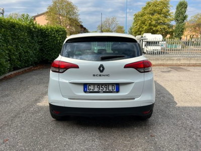 Renault Scenic E-Tech Electric 1.9 dCi Luxe Dynamique (6)