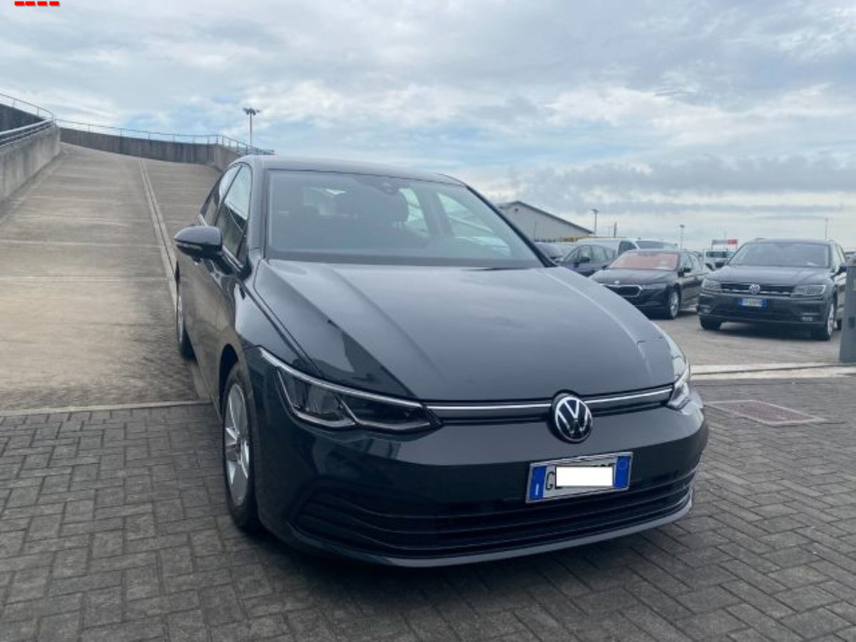 Volkswagen Golf 1.0 TSI EVO Life (2)