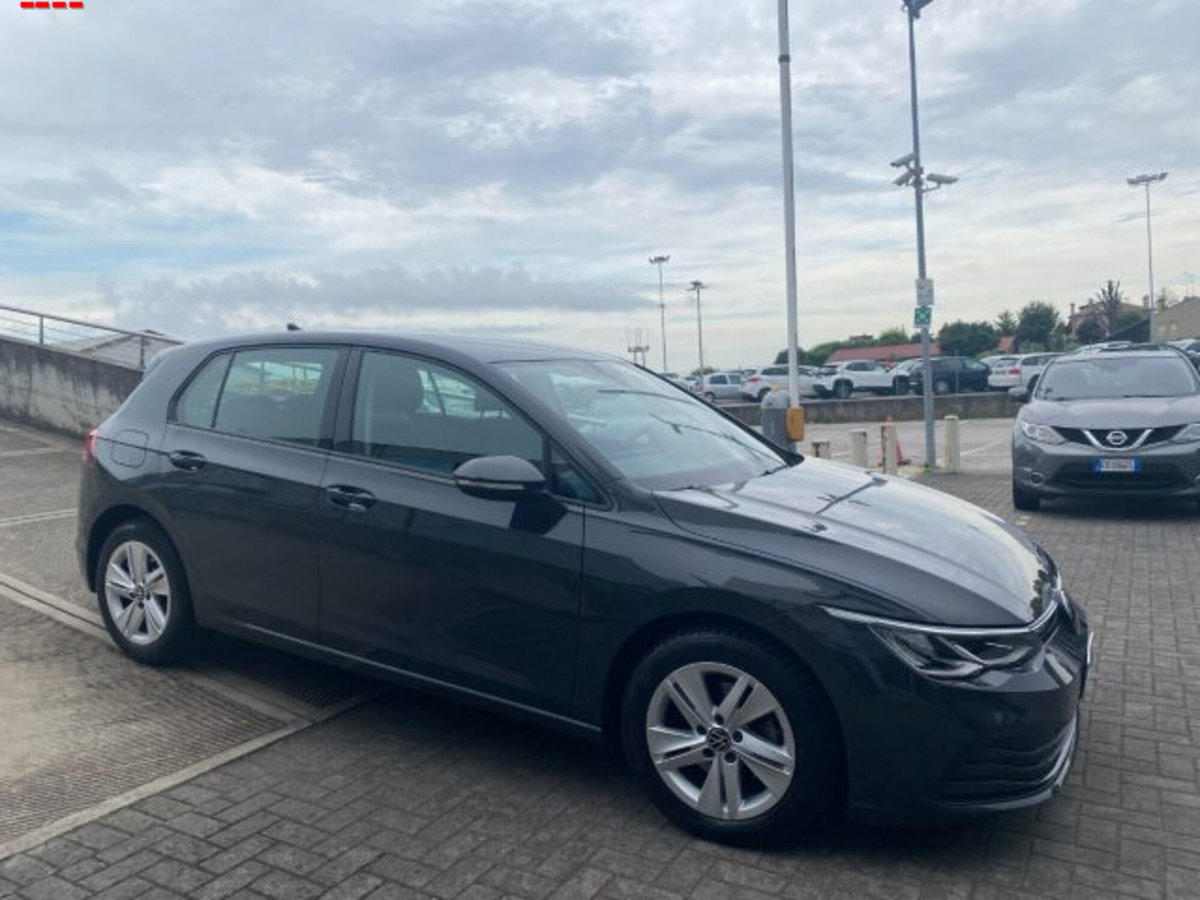 Volkswagen Golf 1.0 TSI EVO Life (3)