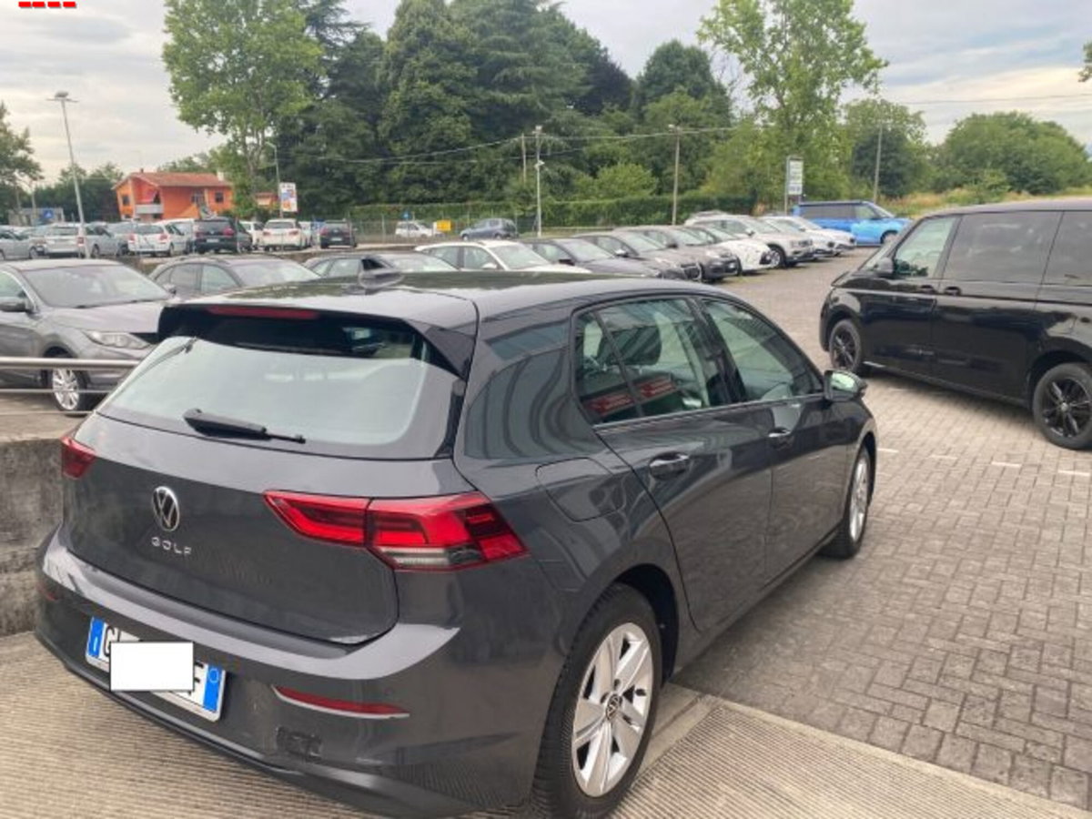 Volkswagen Golf 1.0 TSI EVO Life (4)