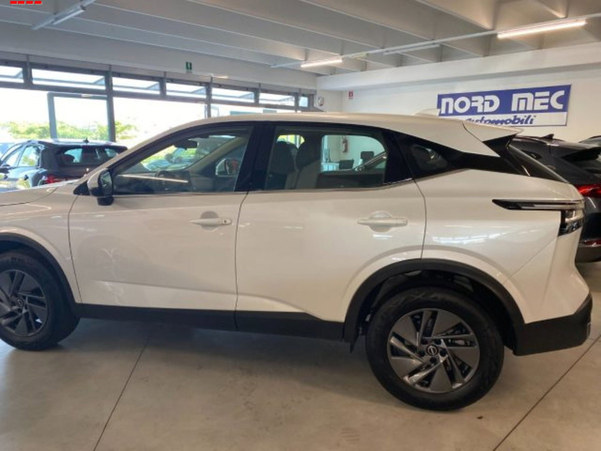 Nissan Qashqai 1.3 mhev Acenta 2wd 140cv (5)