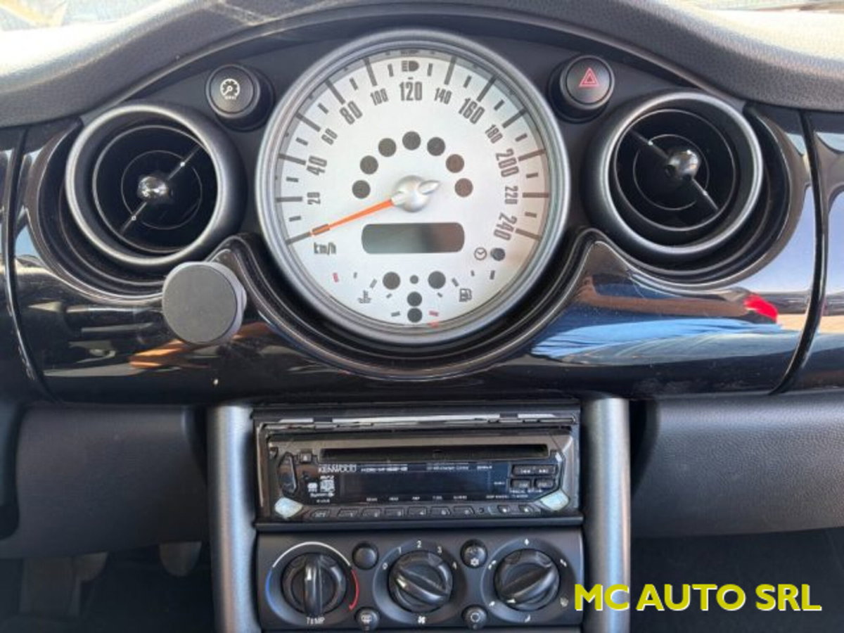MINI Mini 1.6 16V Cooper Seven (11)