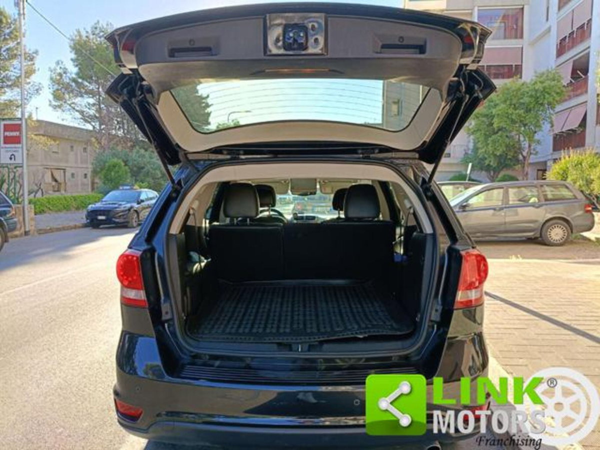 Fiat Freemont 2.0 Multijet 170 CV Black Code (12)