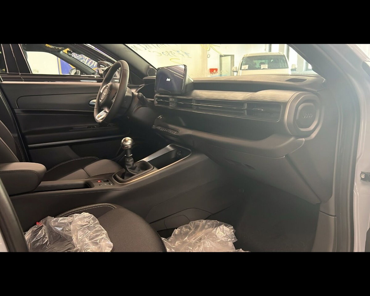 Jeep Avenger 1.2 turbo Altitude fwd 100cv (13)