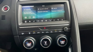 Jaguar E-Pace 2.0D 150 CV AWD aut. R-Dynamic (10)
