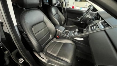 Jaguar E-Pace 2.0D 150 CV AWD aut. R-Dynamic (6)