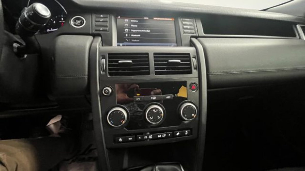Land Rover Discovery Sport 2.0 eD4 150 CV 2WD SE (11)