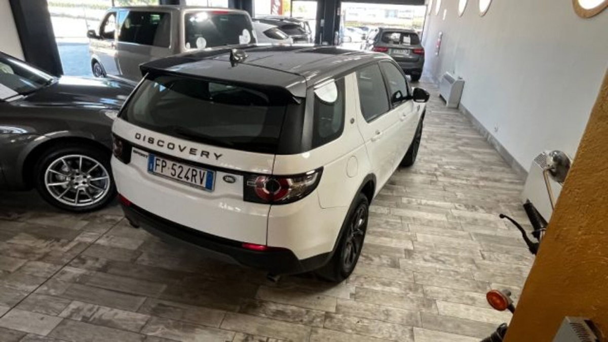 Land Rover Discovery Sport 2.0 eD4 150 CV 2WD SE (5)