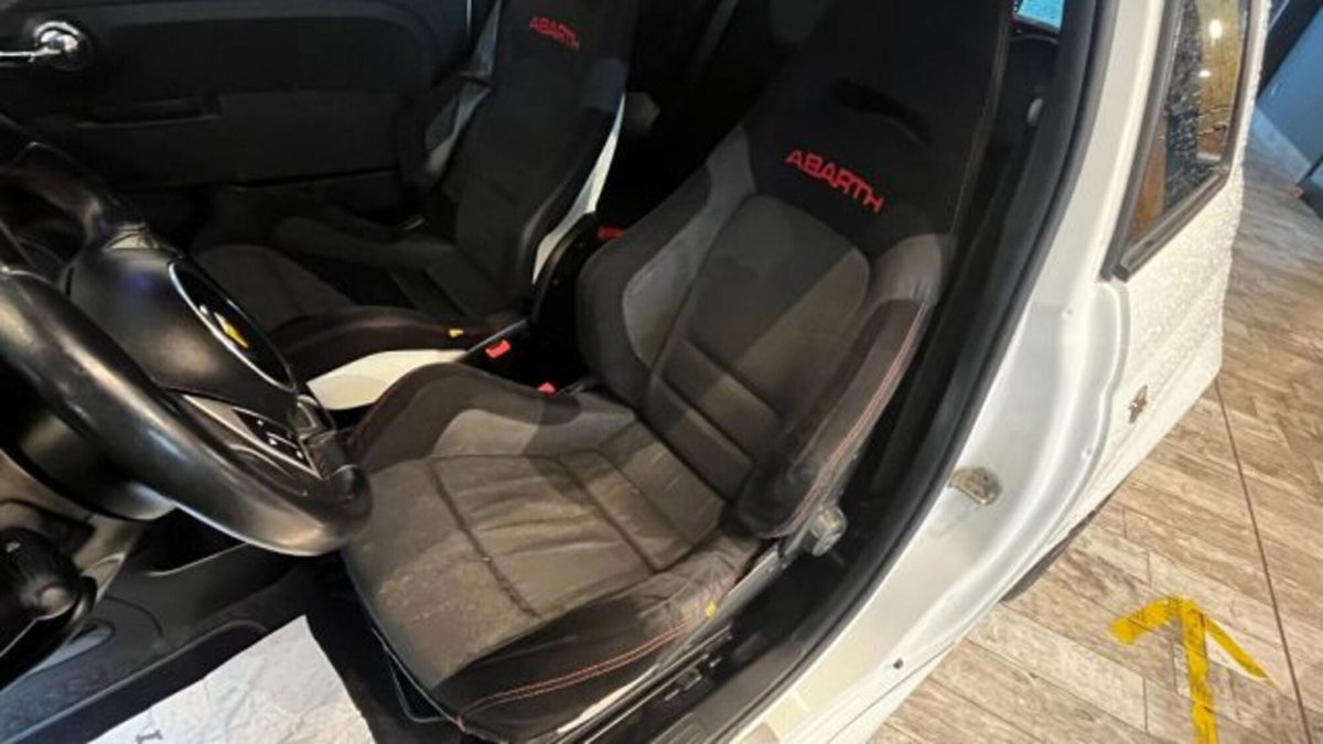 Abarth 595 595 1.4 Turbo T-Jet 165 CV (10)