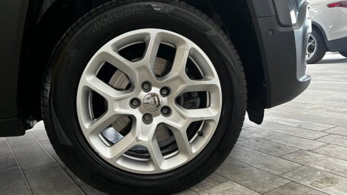 Jeep Renegade 2.0 Mjt 140CV 4WD Active Drive Low Limited (6)